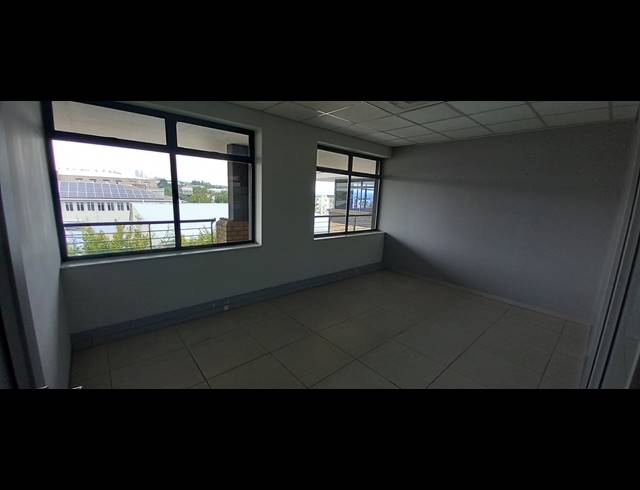 300M² OFFICE TO LET IN EDENBURG